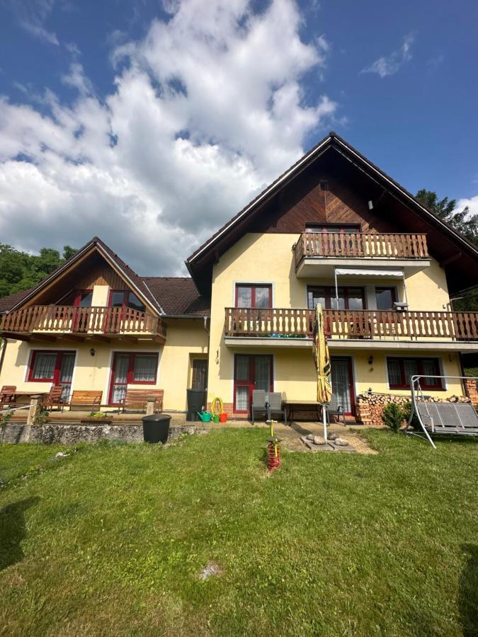 Apartmany U Kamenky Vrchlabí エクステリア 写真